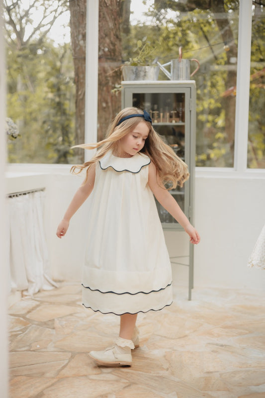 Vestido Off white babado gola marinho